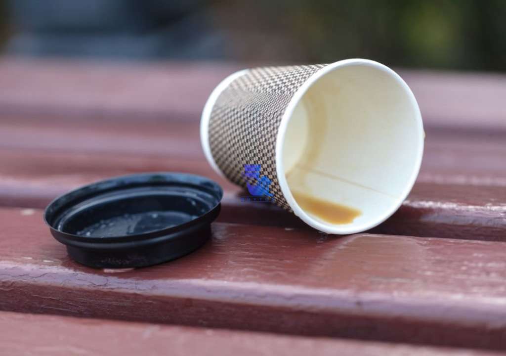 آیا لیوان کاغذی روی طعم نوشیدنی تأثیر دارد